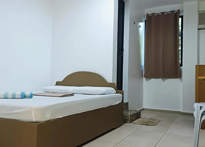 Alona Guest House