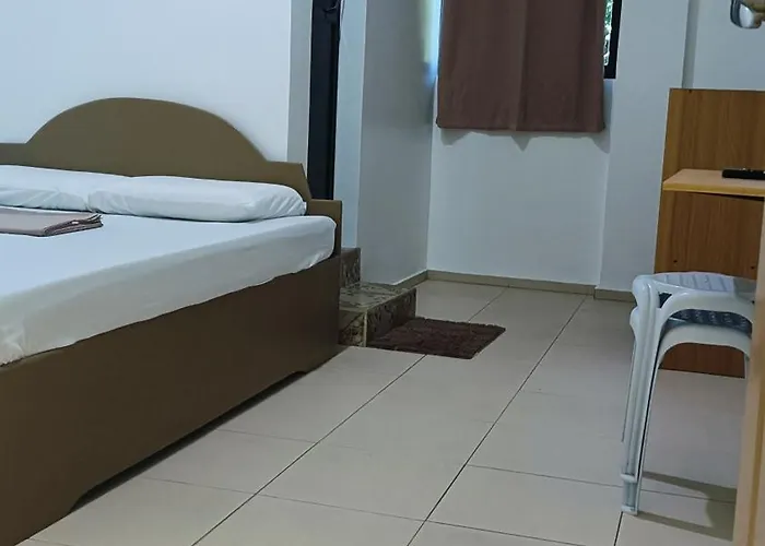 Alona Guest House